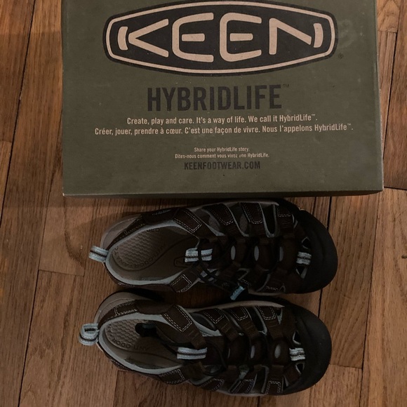 Keen Women’s Sandals, size 8.5, brown and light blue - Picture 2 of 4